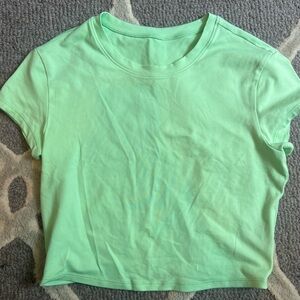 Alo yoga cropped work out tee
